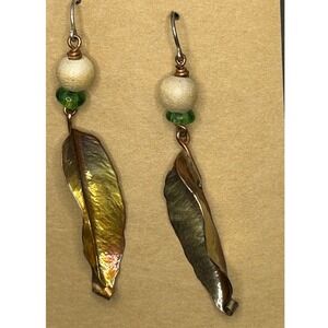 Handmade Leaf Dangle Earrings Earth Stars‎ Joshua V Davis Green Gold Jewelry